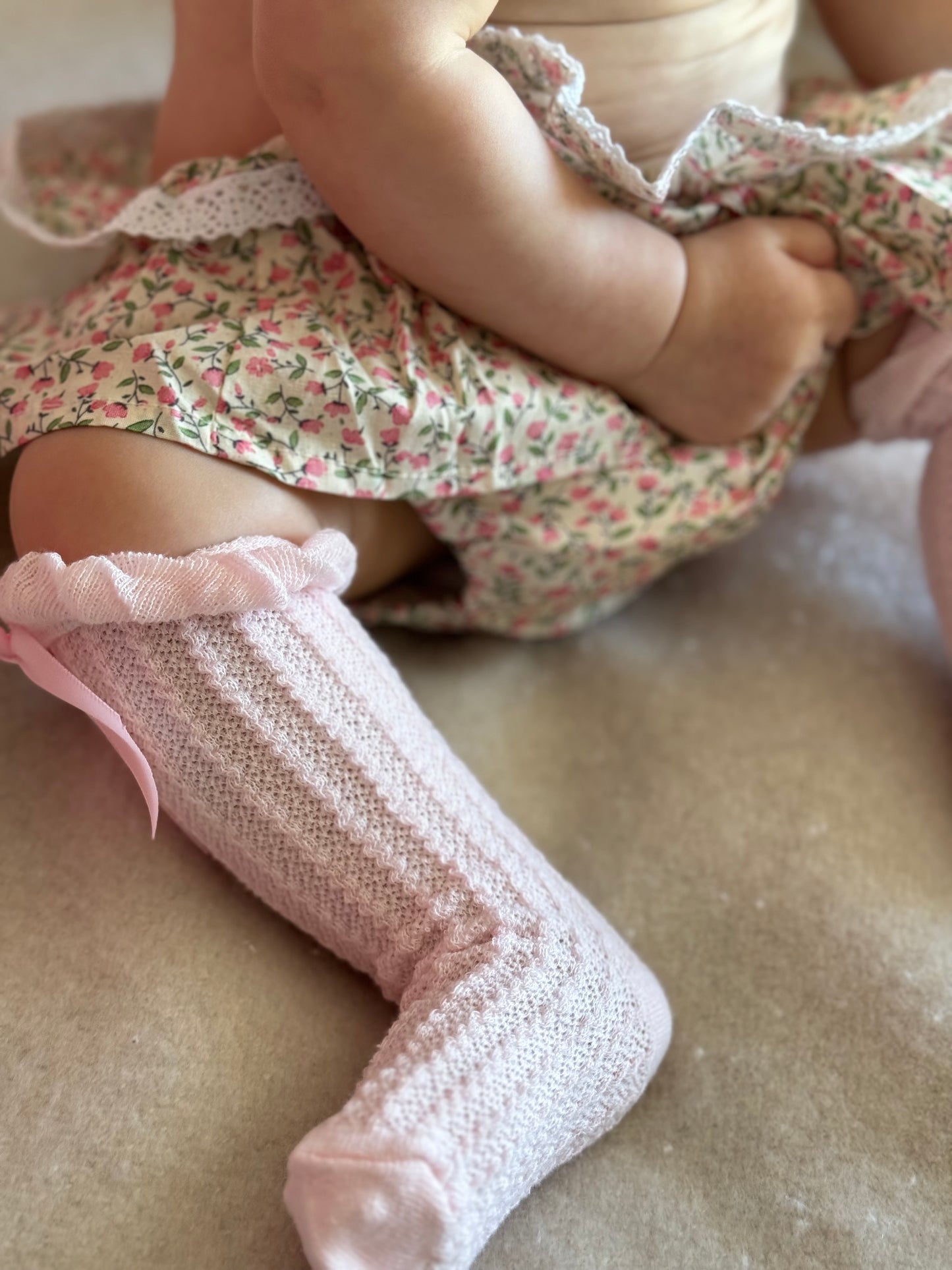 Bow Lace Knee-High Socks - White or Pink